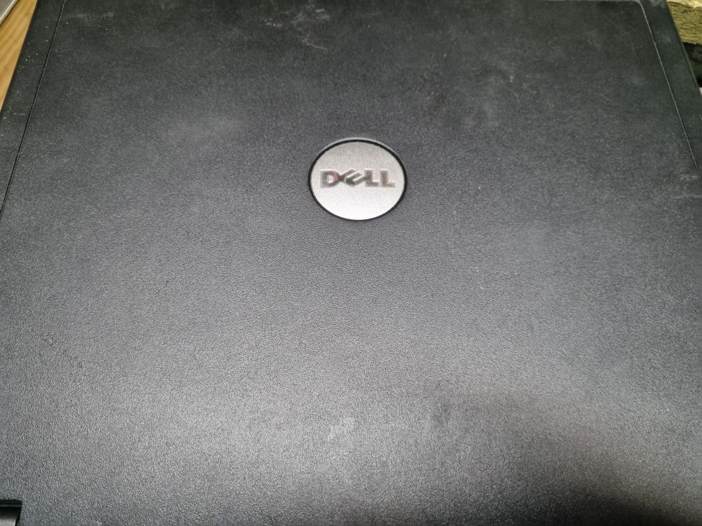 Sprzedam laptop DELL na części