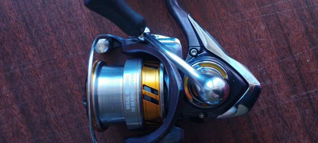 Котушка Daiwa Regal Revros Fuego LT 2500