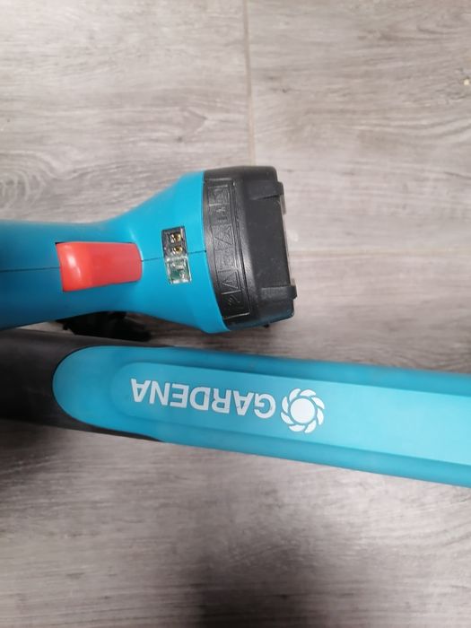 Zestaw gardena podkaszarka i nożyce akumulatorowe do trawy