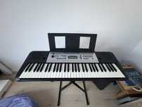 Keyboard Yamaha.