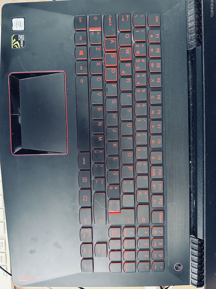 Portátil Lenovo Gaming i7