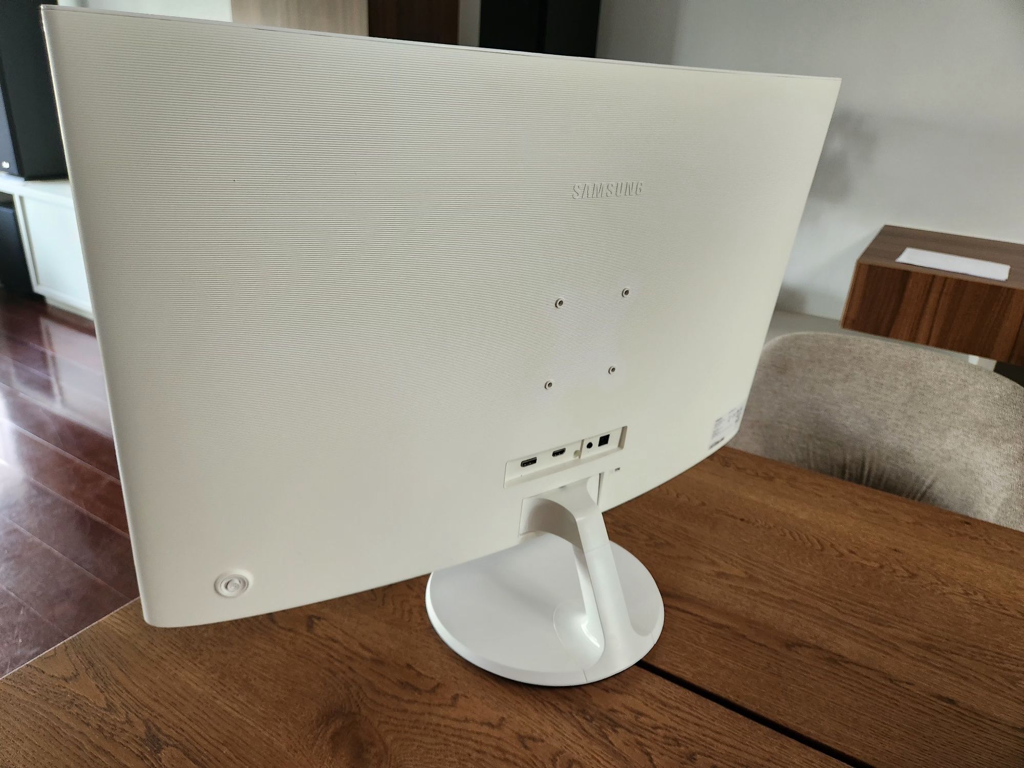 Monitor Branco Curvo Samsung C32F391FWU | 32'' | 60 Hz | Full HD
