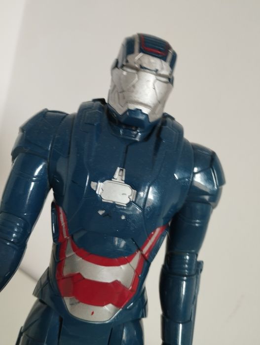 Homem de Ferro azul.