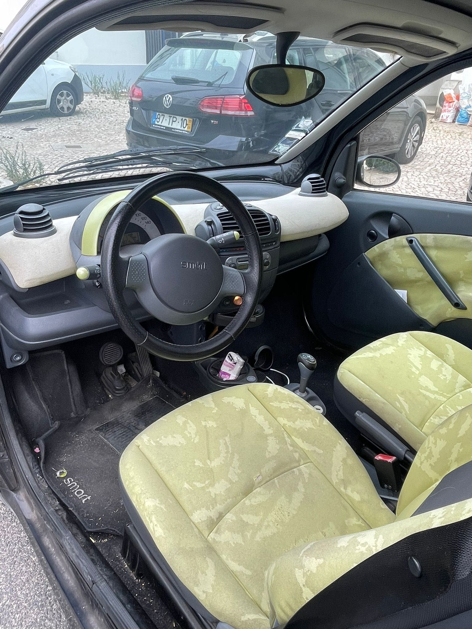 Vende-se Smart 2001 – econômico, urbano e em ótimo estado!