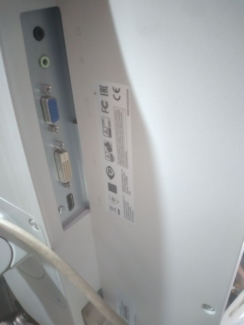 Monitor 24 cali Aoc hdmi display port vga głośniki