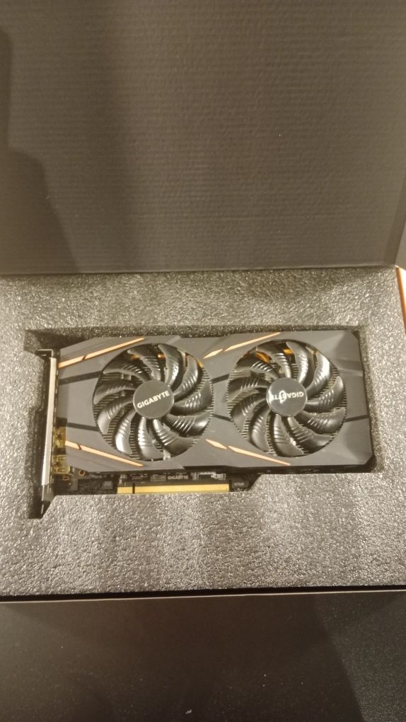 Karta graficzna Gigabyte Radeon RX 570 8GB GDDR5