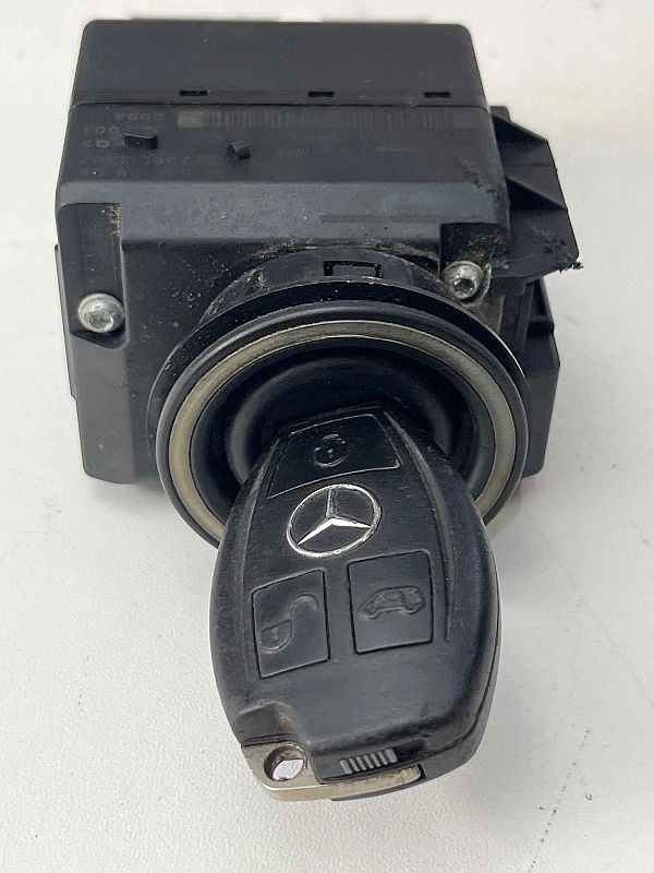 Stacyjka z kluczykiem Mercedes W639 Vito