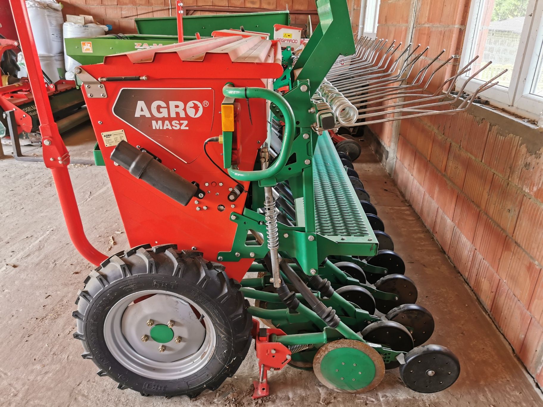 Siewnik Agro masz/Agromasz 3.0m TALERZOWY