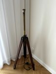 Lampa stojaca bardzo dobrej jakosci ,mosiadz