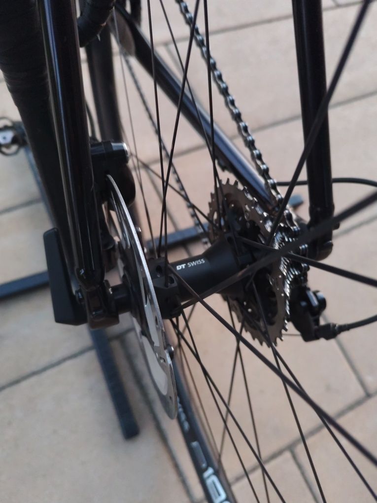 Trek Domane gen5 Shimano 105 hydraulika r.54