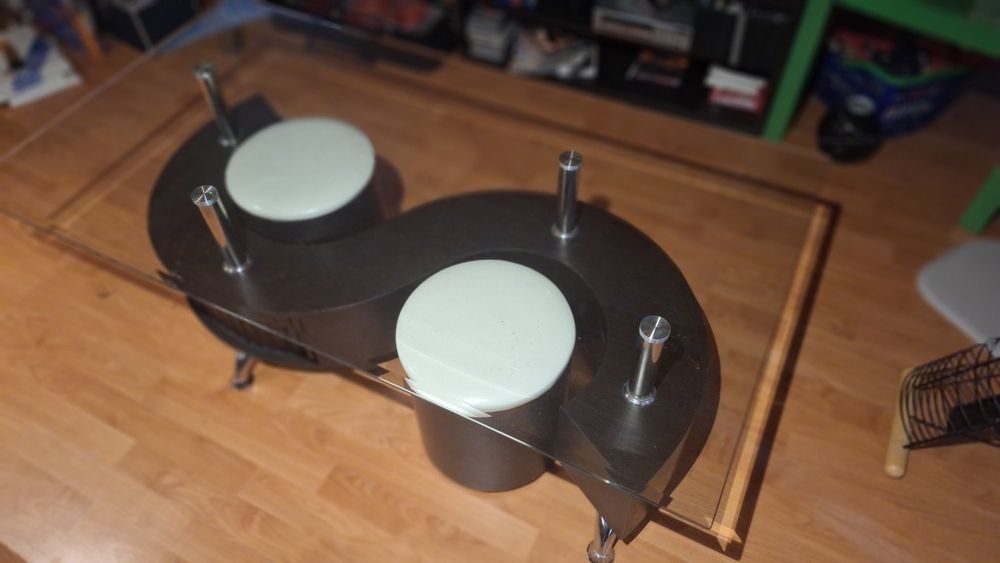 Mesa de centro com bancos