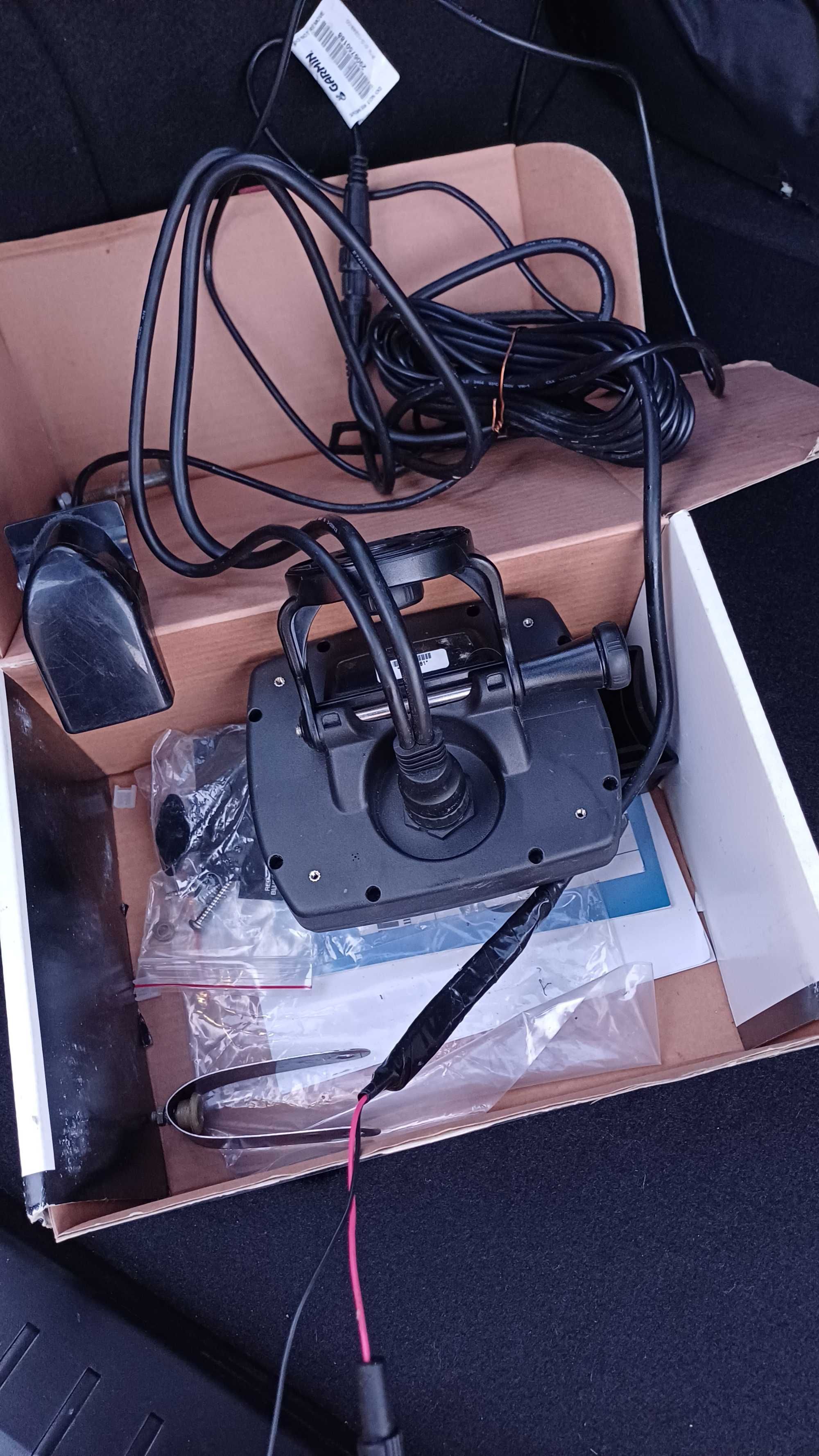 эхолот garmin fishfinder 140