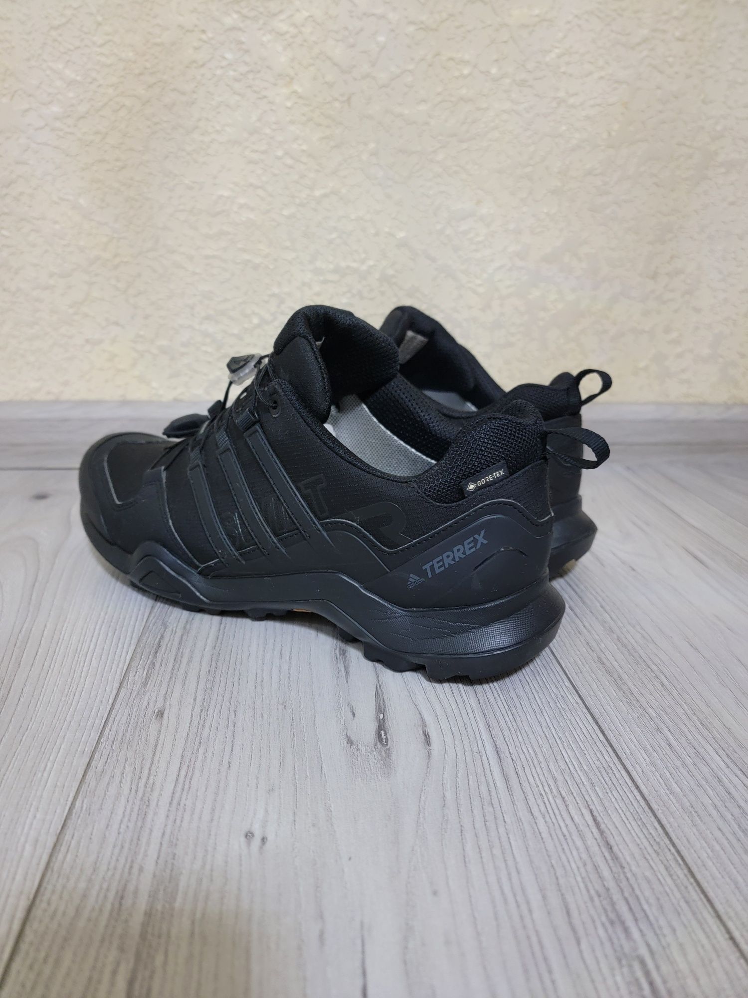Чоловічі кросівки adidas Terrex Swift R2