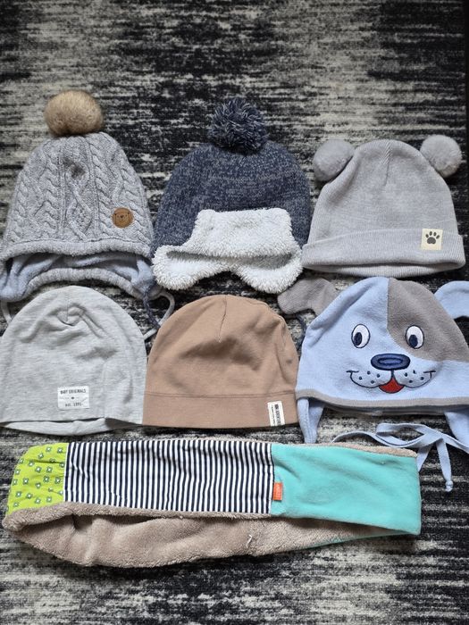 Czapeczki niemowlęce dla chlopca, rozmiar 9-12 miesięcy. Zestaw