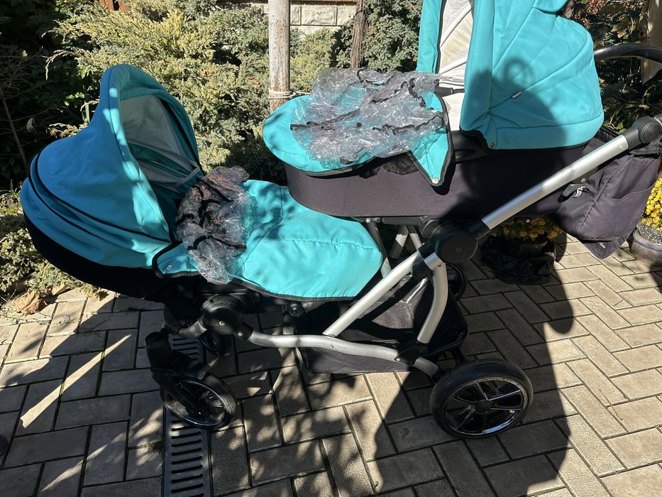 Коляска доя двойни