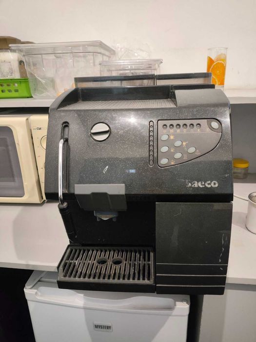 Кофемашина Saeco SUP012 Magic Digital 15 Bar, 1250W Made in Italy