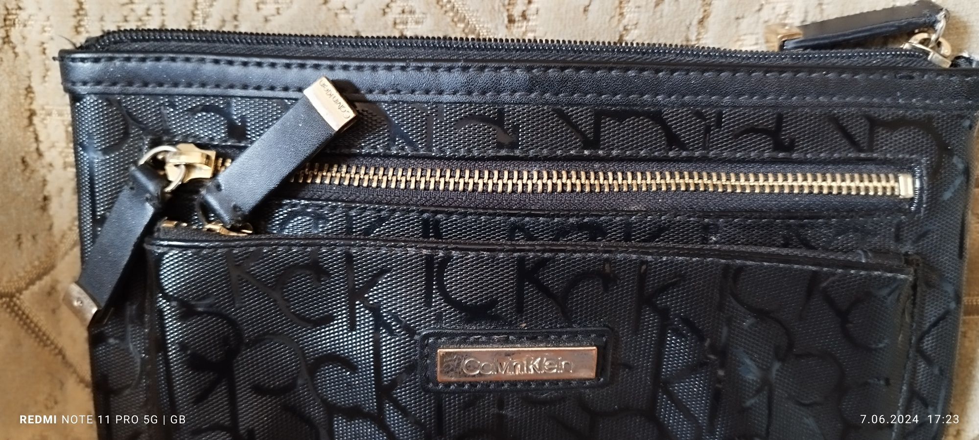 Sprzedam torebkę firmy Calvin klein oryginalna