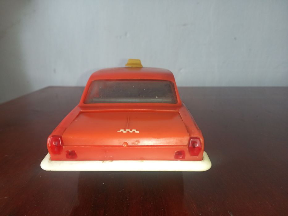 Игрушка Газ-24 "Волга" такси СССР