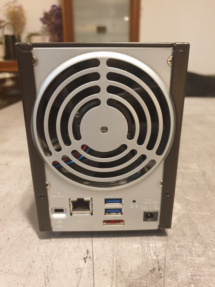 NAS Netgear ReadyNAS 102