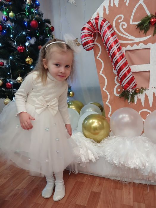 Плаття сніжинки продам