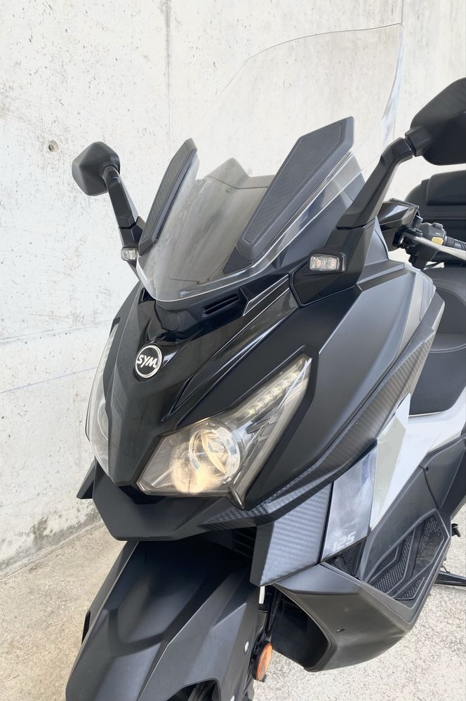 Cruisym 125cc . 5600km (2019)