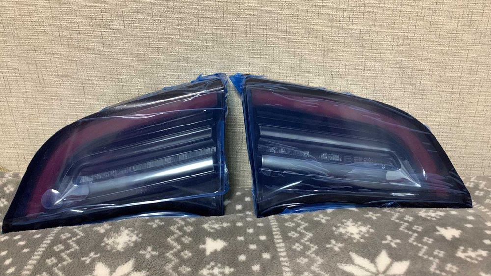 Tesla Model 3/Y фонарь задня оптика фара стоп ліхтар в ляду