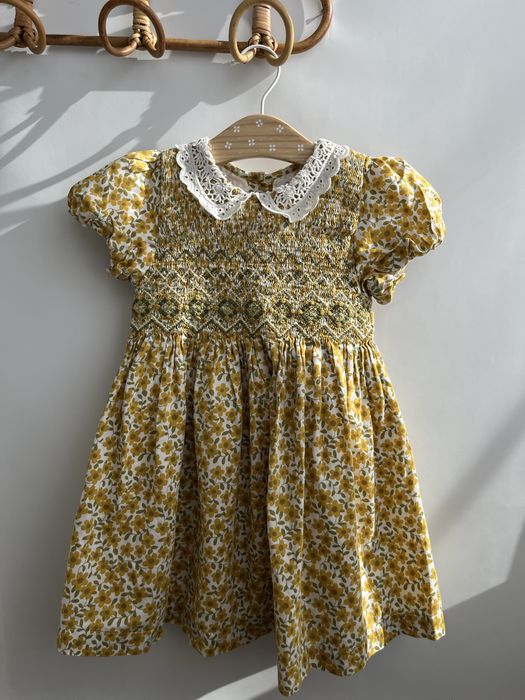 Красива сукня з косірцем Next