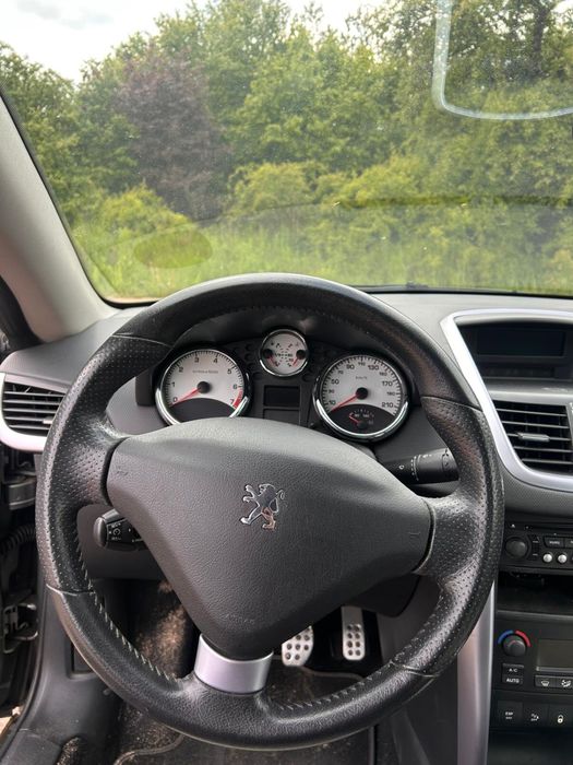 Peugeot 207 CC 1.6T