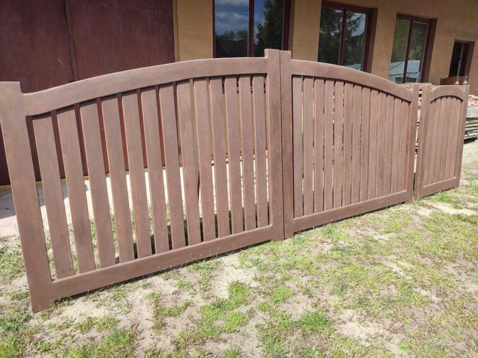 Brama wjazdowa drewniana