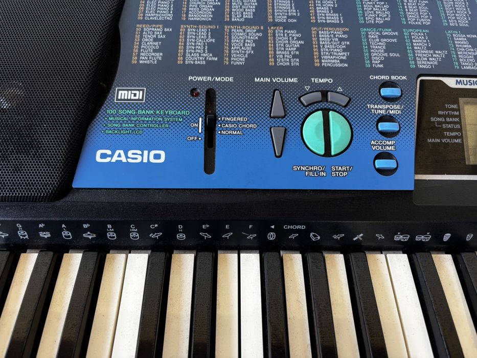 Órgão Cásio CTK-511 com bolsa e suporte metálico