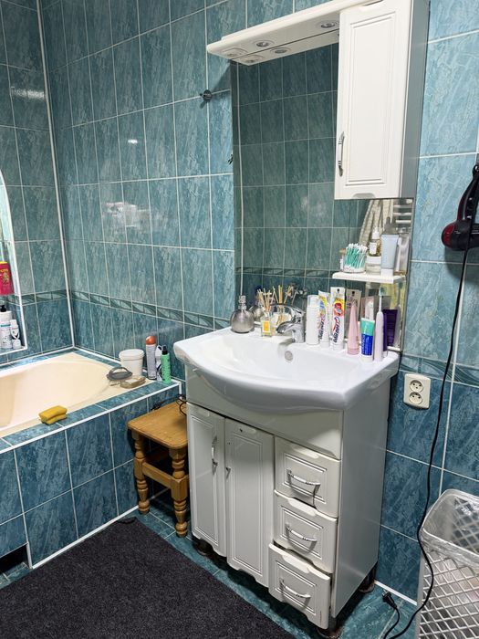 Рукомийник з тумбою