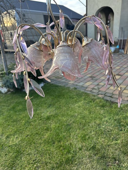 Люстра у спальню або передпокій