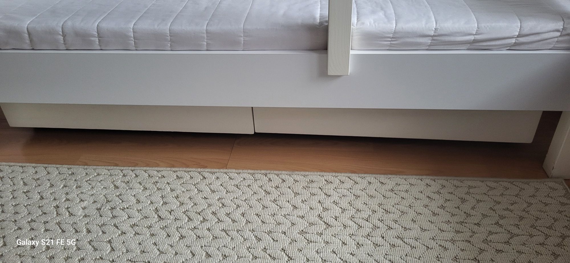 Łóżko z szufladami ikea