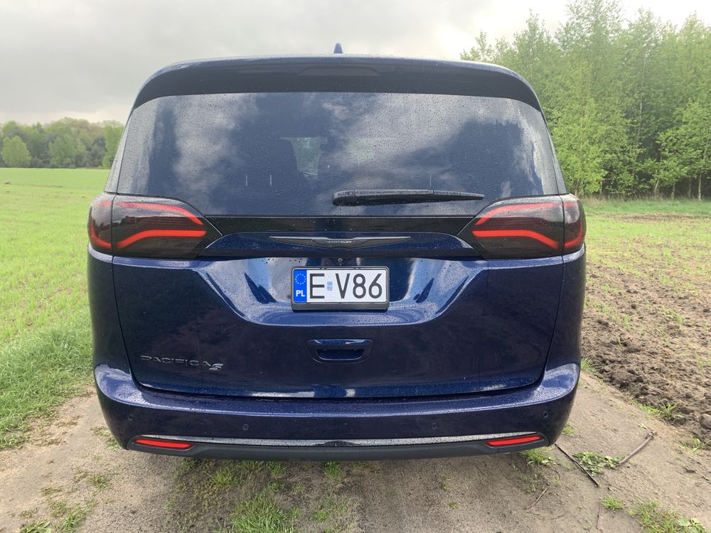 Chrysler Pacifica s touring L plus