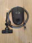 *  Odkurzacz AEG Clean 6000