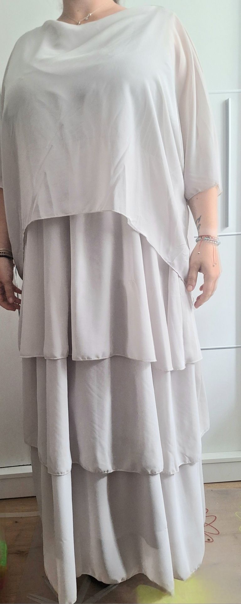Elegancka długa sukienka damska