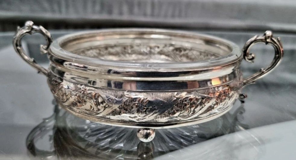 Posrebrzana i sygnowana maselniczka Cooper