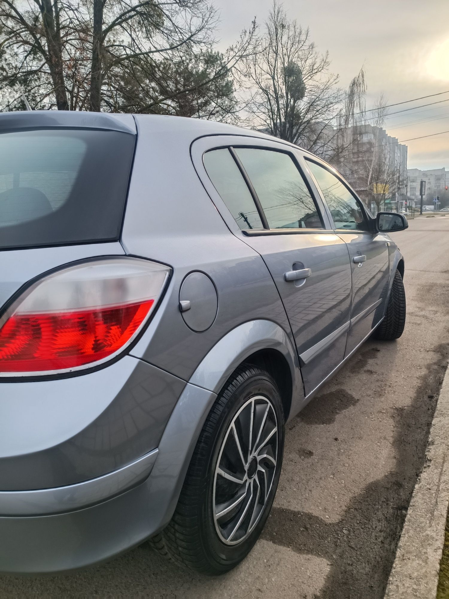 Автомобіль ОПЕЛЬ АСТРА