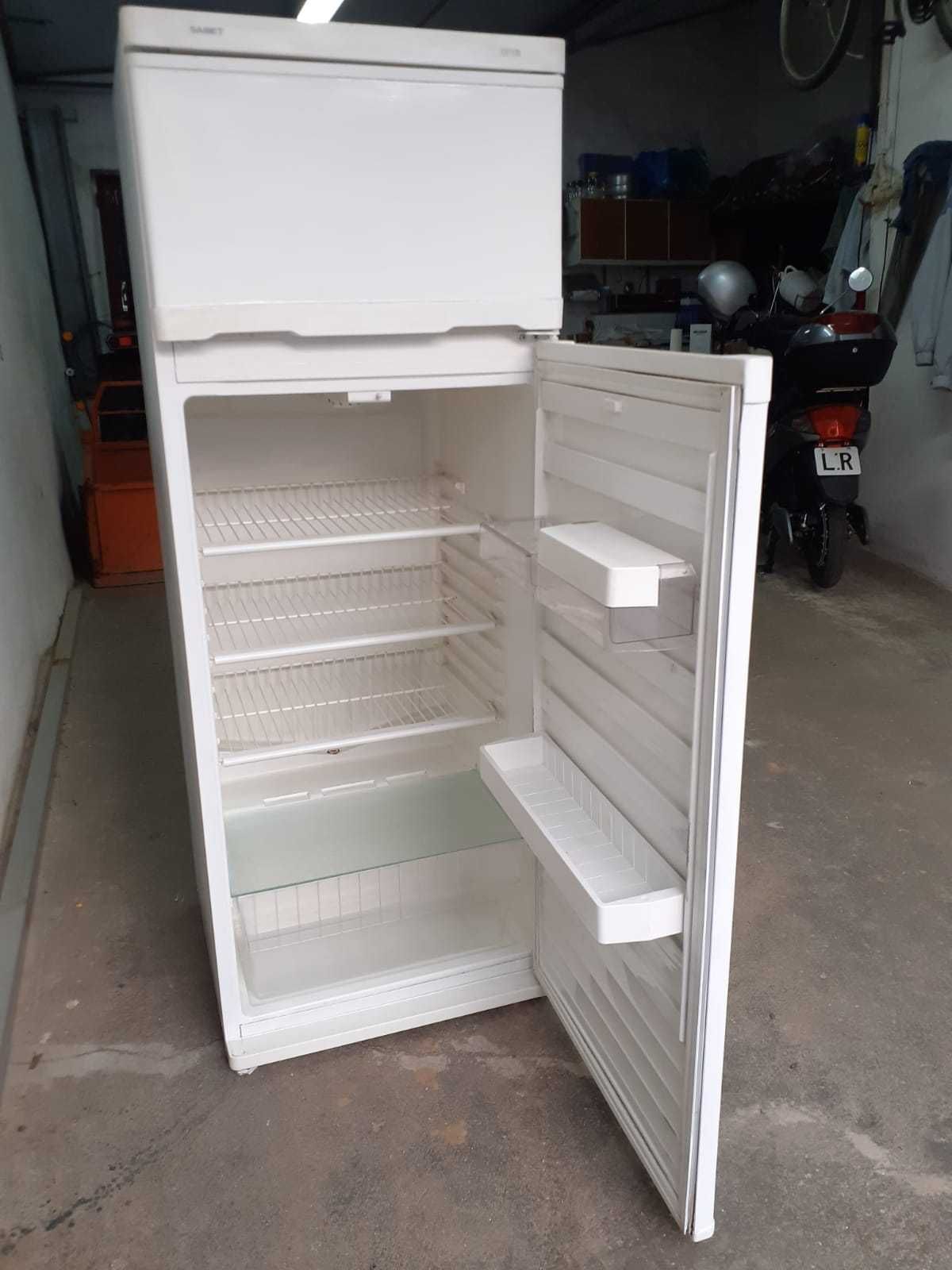 Frigorífico de 2 portas SAMET (~200L)