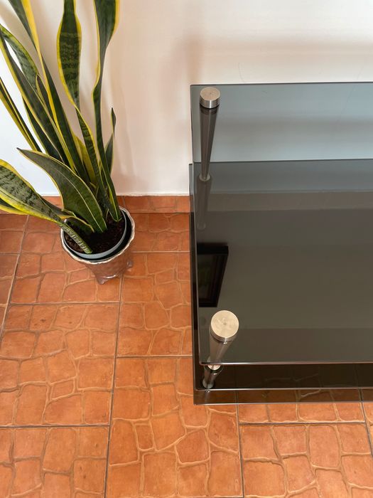 Stolik RTV GRYPHON Hi-end stan perfekcyjny produkcja Dania