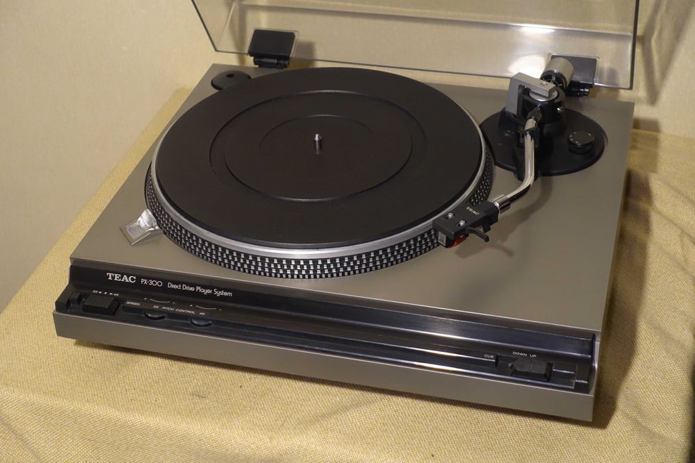 Японский качественный проигрыватель винила TEAC PX-300 DIRECT DRIVE