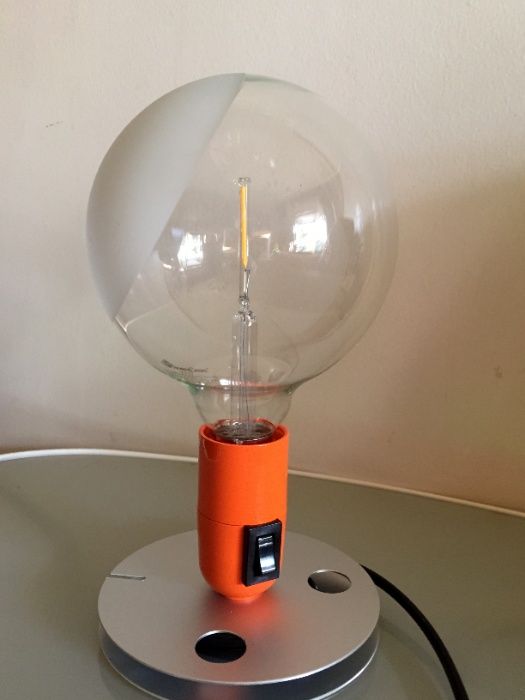 Candeeiro de mesa lampadina, laranja de Achille Castiglioni 1972