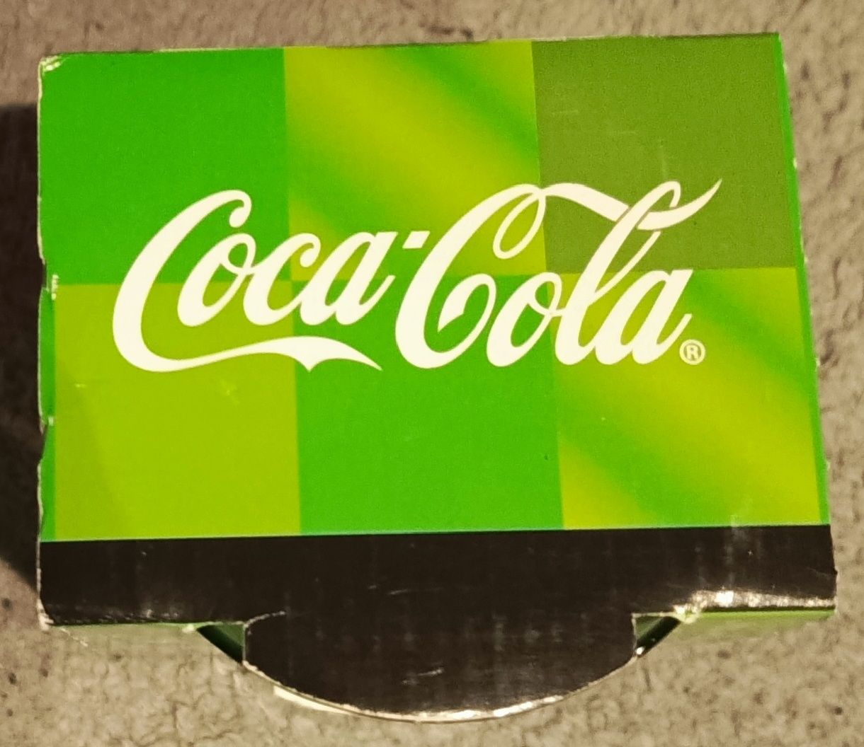 Poszukiwana Szklanka Coca-Cola wzór"Wazon" w kartonie.