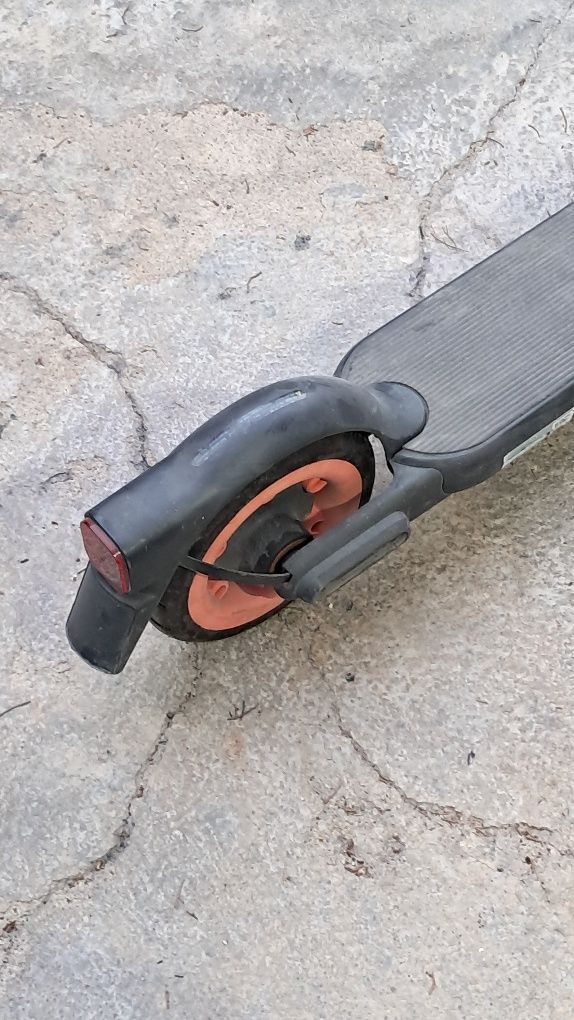 Trotinete elétrica avariada