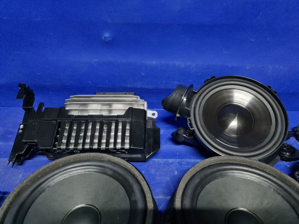 NAGŁOŚNIENIE Bang & Olufsen komplet wzmacniacz AUDI A3 S3 8Y oryginał