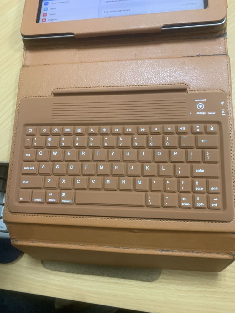 Продам Apple iPad 2-64 3G