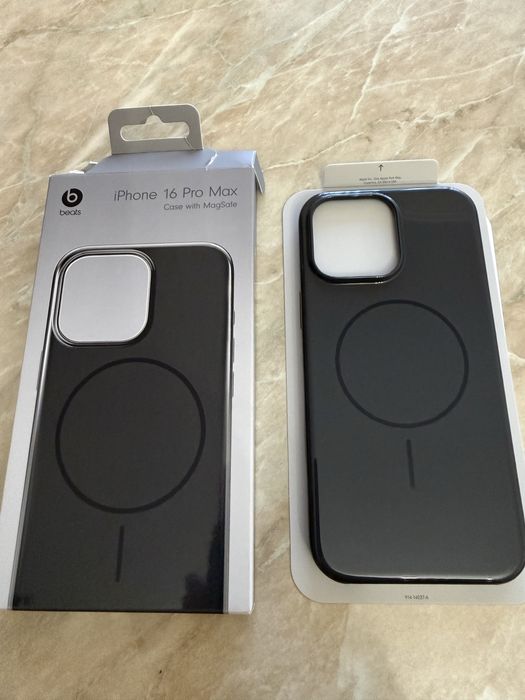 Продам оригінальний чохол Beats/Apple на айфон 16 Pro Max