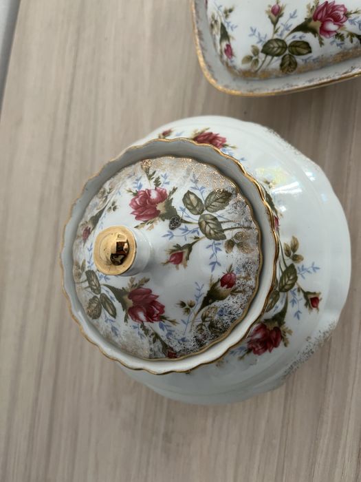 Porcelana chodziez iwona roze podgrzewacz czajnik hgw