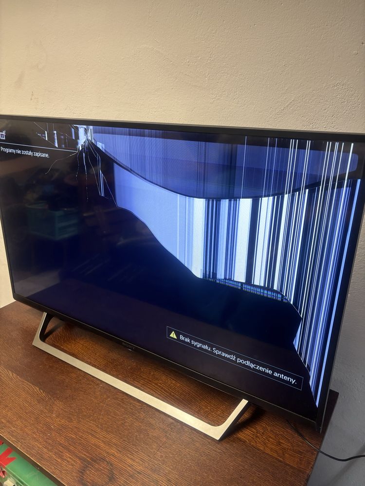 Telewizor Sony Bravia KDL-40WE660 uszkodzona matryca