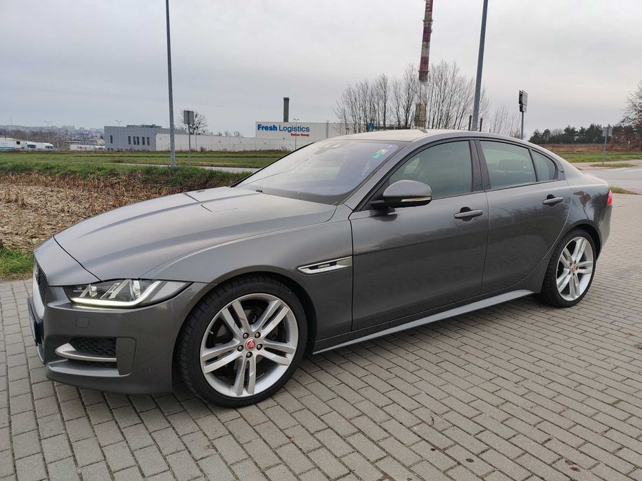 Jaguar xe 2.0 r sport